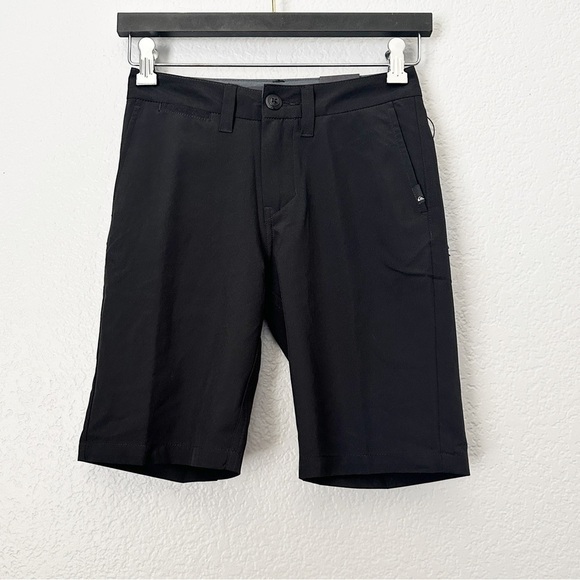 NWT QUICKSILVER Boy’s Amphibian Shorts Black Size 8/24 - Picture 1 of 4